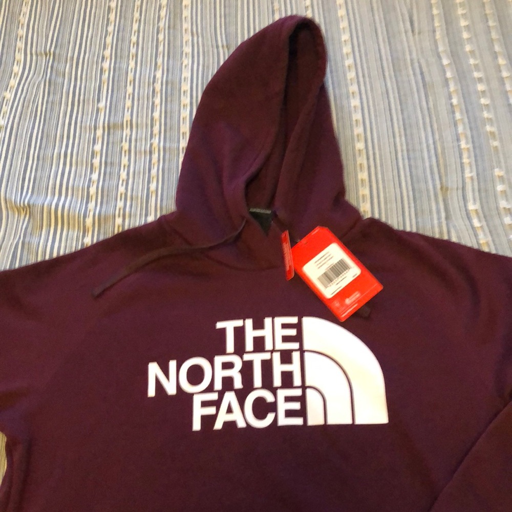 NWT North Face burgundy hoodie!!!